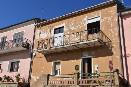 Foto Casa indipendente a Luogosanto di 100 m² con 6 locali in vendita