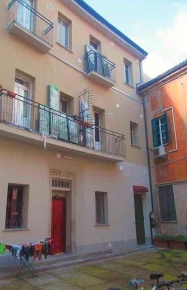 Foto Appartamento a Tortona Centro di 88 m² con 5 locali in vendita