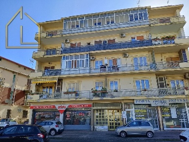 Foto Appartamento in Viale Emilia 6, Catanzaro Santa Maria con 4 locali