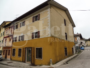 Foto Casa indipendente in Via Santa Caterina 12, Lusiana Conco di 300 m²