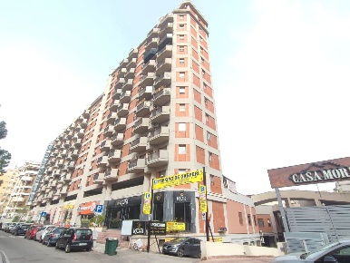 Foto Box in Via Alcide De Gasperi 177, Palermo Resuttana di 18 m²