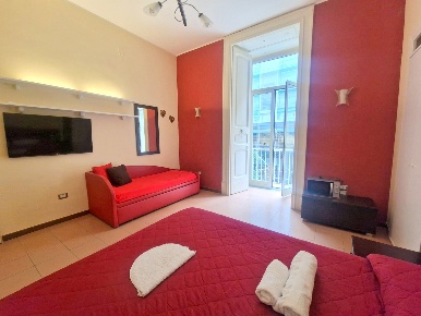 Foto Appartamento in Via Duomo 89, Napoli Tribunali di 130 m² con 4 locali