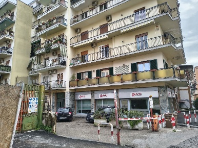 Foto Magazzino in Viale COLLI AMINEI 16E, Napoli Colli Aminei - Capodimonte