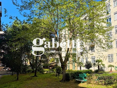 Foto Appartamento in Via VINCENZO CESATI 75, Roma Centocelle di 84 m²