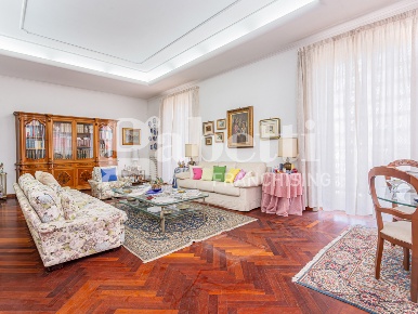 Foto Duplex in Merolla, Marano di Napoli Centro di 180 m² con 6 locali
