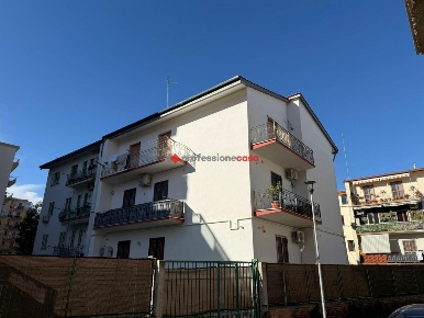 Foto Appartamento in Via Rione Dei Preti 44, Foggia di 136 m² con 5 locali