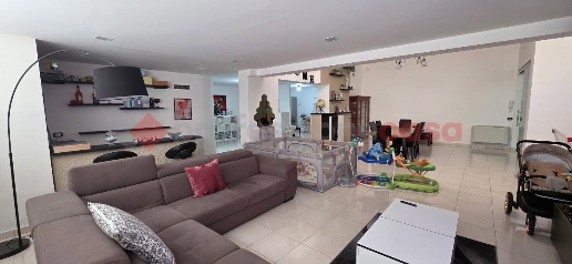 Foto Appartamento in Via Iroma 165, Nocera Superiore Centro di 180 m²