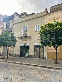 Foto Ufficio in Corso Umberto 122, Bagheria Centro di 70 m² con 3 locali