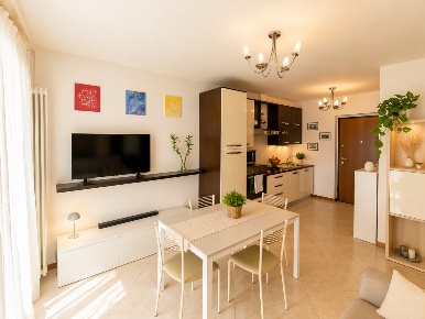 Foto Appartamento in Via Guglielmo Marconi, Lavagno Centro di 70 m²