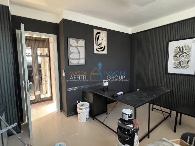 Foto Ufficio in Via Dorsale 1, Massa Zona Industriale di 35 m² con 2 locali