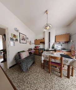 Foto Appartamento in Via Paolo Diana, Sarzana di 85 m² con 4 locali