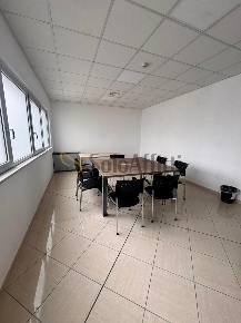 Foto Ufficio a San Giovanni Teatino Sambuceto di 140 m² con 4 locali