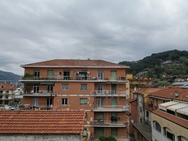 Foto Appartamento in Via Braie 39, Camporosso Centro di 90 m² con 6 locali