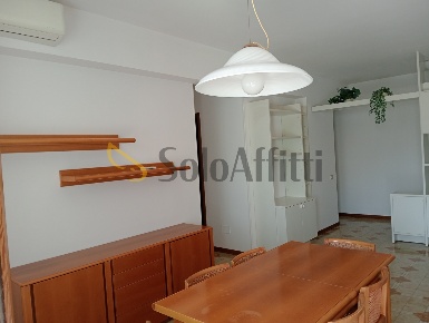 Foto Appartamento a Falconara Marittima Centro di 110 m² con 6 locali