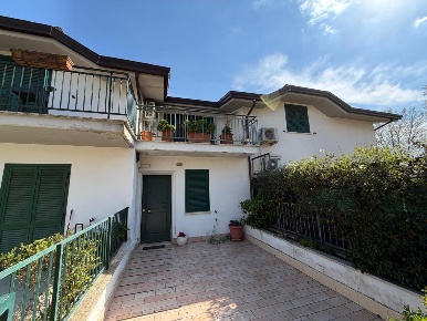 Foto Villa a schiera a Fiano Romano di 90 m² con 3 locali in vendita