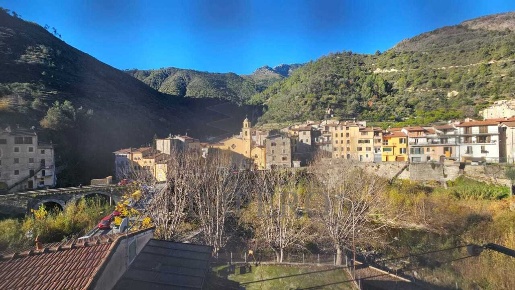 Foto Appartamento in Via Case Palanchi 9, Ventimiglia di 35 m² con 2 locali