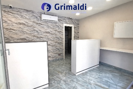 Foto Locale commerciale in Corso Vittorio Emanuele, Napoli Chiaia di 35 m²