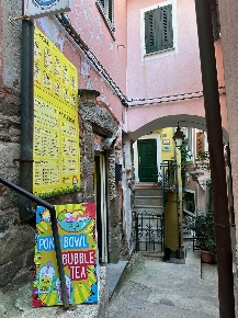 Foto Ristorante in Via G. Guidoni  6, Vernazza Centro di 40 m² con 2 locali