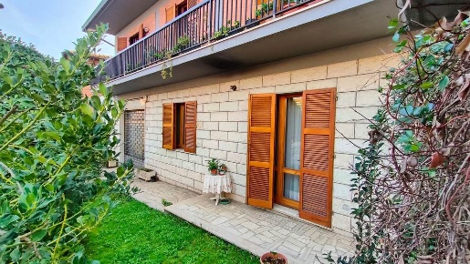 Foto Appartamento a Chiusi di 135 m² con 8 locali in vendita