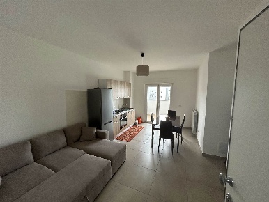 Foto Appartamento in Piazza Bergamini, Cosenza Stadio - Città 2000 di 78 m²