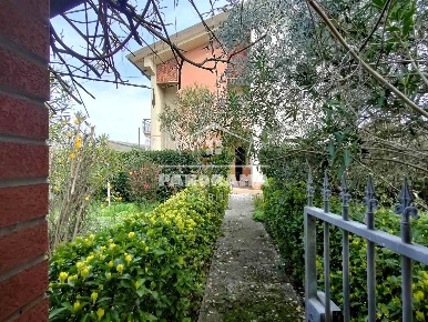 Foto Casa indipendente a Rimini Casalecchio di 95 m² con 7 locali