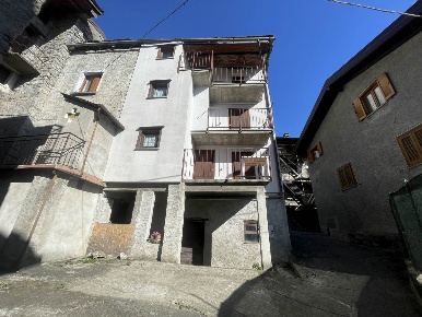 Foto Case semi ndipendenti a Civo Centro di 99 m² con 6 locali in vendita