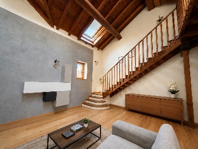 Foto Appartamento a Mortara Centro di 187 m² con 5 locali in vendita