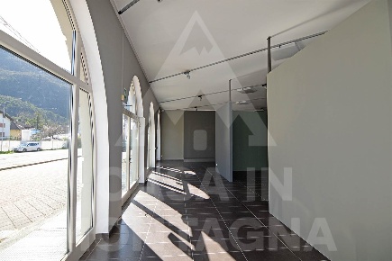 Foto Ufficio a Egna di 920 m² in affitto