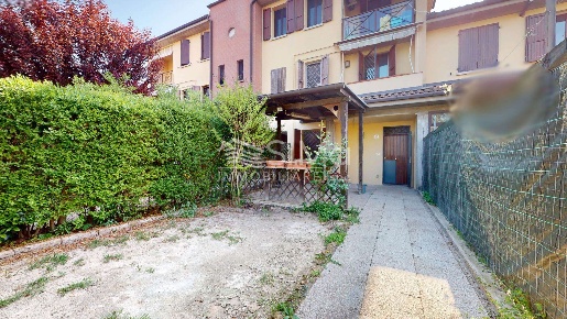 Foto Appartamento in Via Vivaldi 12, Castello d'Argile Centro di 74 m²