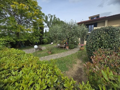 Foto Villa a schiera a Serravalle Pistoiese di 130 m² con 5 locali