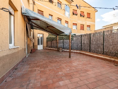 Foto Appartamento in Largo Bellucci, Poggibonsi Centro di 120 m² in vendita