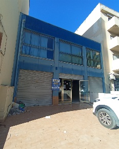 Foto Locale commerciale a Trapani Centro di 250 m² con 2 locali in vendita