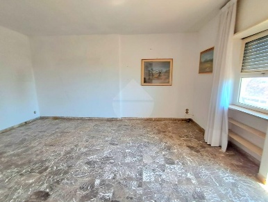 Foto Appartamento in via delle vigne, Ronciglione di 174 m² con 9 locali