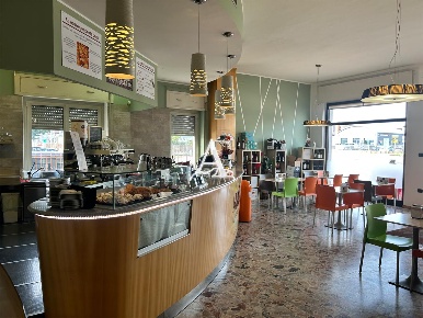 Foto Bar a Verona Zona Fiera di 140 m² con 2 locali in vendita