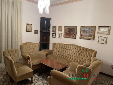 Foto Casa indipendente in Via Michele Amari, Ragusa Centro di 125 m²