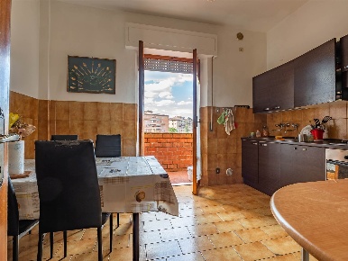 Foto Appartamento in Via Aldobrandino degli Aldobrandini, Siena di 110 m²