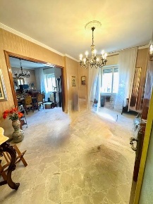 Foto Appartamento in via Aurelio Nicolodi 89, Salerno Carmine di 150 m²