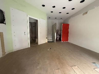 Foto Locale commerciale in Via Pio Xi 8, Salerno Centro di 50 m² in affitto