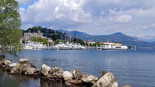 Foto Appartamento a Arona Centro di 120 m² con 4 locali in vendita