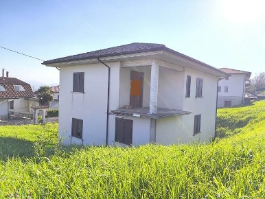 Foto Casa indipendente in via pagliara snc, Frigento di 198 m² con 2 locali