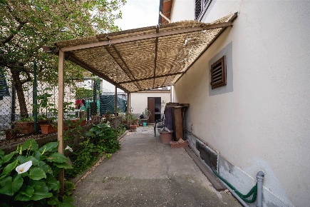 Foto Casa indipendente a Lastra a Signa Centro di 157 m² con 5 locali
