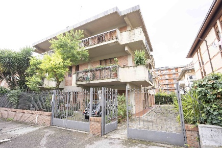 Foto Appartamento in Via Marche  68, Grosseto Regioni di 164 m² in vendita