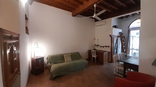 Foto Appartamento a Firenze San Frediano di 75 m² con 3 locali in affitto