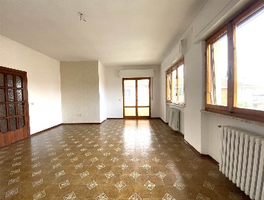 Foto Appartamento a Cecina Cecina Centro di 126 m² con 6 locali in vendita