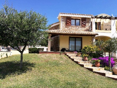 Foto Villa bifamiliare a Quartu Sant'Elena Barracca Manna di 145 m²