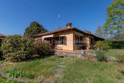 Foto Villa unifamiliare in Via Torrazzo 4, Chiaverano Centro di 240 m²