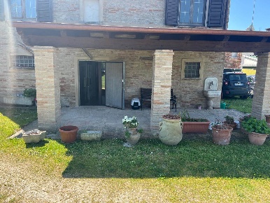 Foto Villa unifamiliare a Osimo di 148 m² con 6 locali in vendita