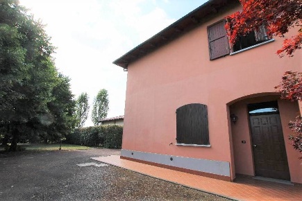 Foto Case semi ndipendenti in VIA LONGAROLA 42, Sala Bolognese di 118 m²