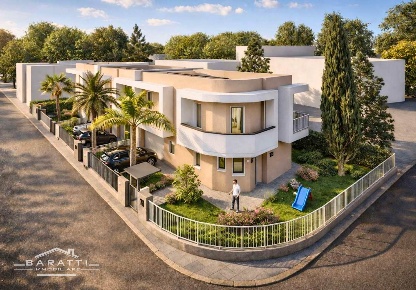 Foto Villa a schiera a Peschiera del Garda Centro di 90 m² con 8 locali