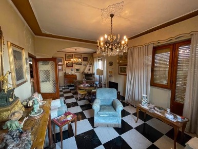 Foto Appartamento a Siena Vico Alto - San Miniato di 162 m² con 9 locali